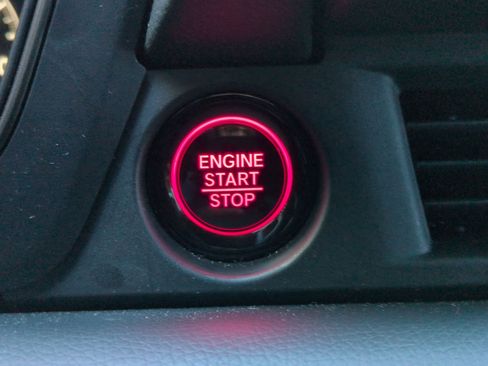 Certified 2025 Honda Pilot TrailSport image 16