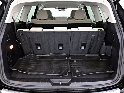 Used 2023 Subaru Ascent Premium w/ Convenience Package image 31