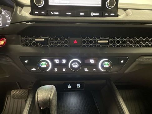 Certified 2023 Honda Accord EX image 18