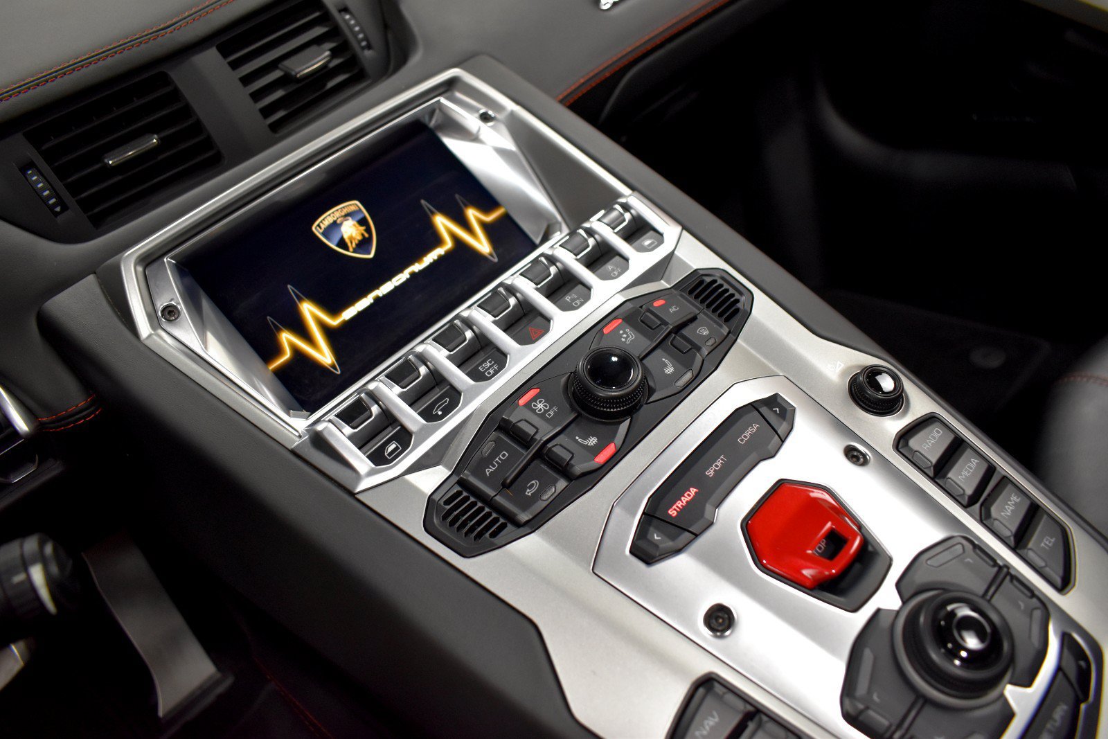 Used 2015 Lamborghini Aventador LP 700-4 AWD/4WD image 37