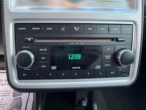 Used 2009 Dodge Journey SXT image 14