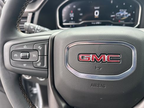 Used 2025 GMC Sierra 2500 AT4 w/ AT4 Premium Plus Package image 26