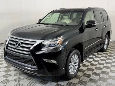 Used 2018 Lexus GX 460 Premium w/ Premium Package AWD/4WD image 2