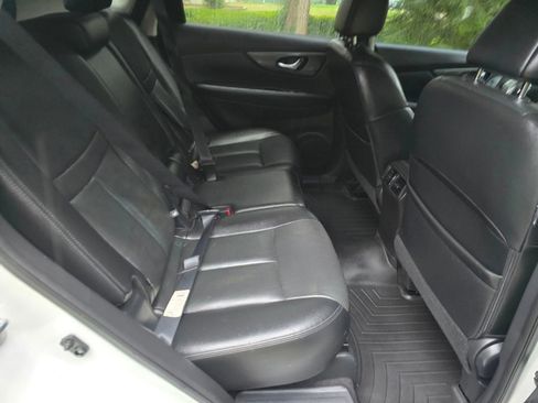 Used 2016 Nissan Rogue SL w/ SL Premium Package image 12