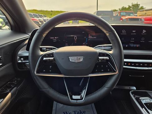 Used 2025 Cadillac Lyriq Sport RWD image 18