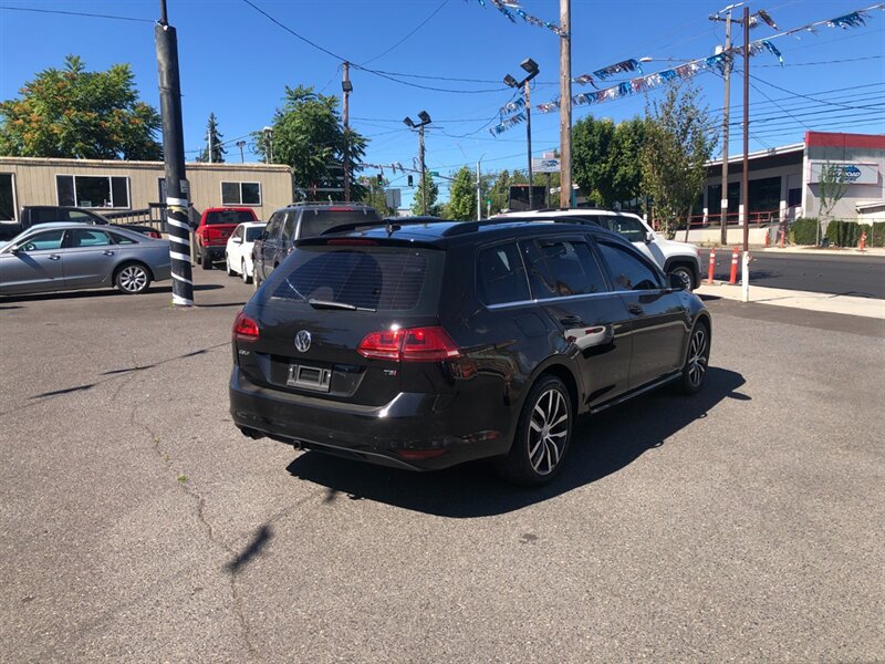 Used 2016 Volkswagen Golf Limited Edition FWD image 4