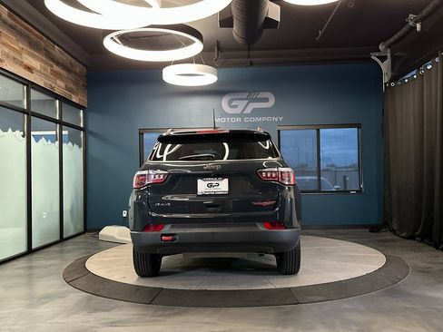 Used 2017 Jeep Compass Trailhawk w/ Navigation Group image 4