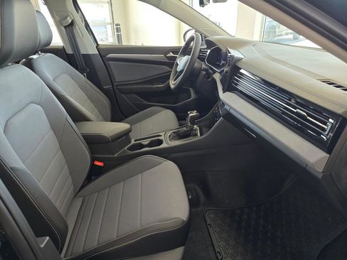 New 2026 Volkswagen Jetta SE FWD image 43