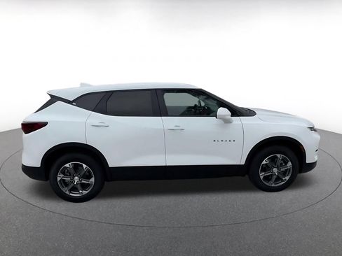 Used 2025 Chevrolet Blazer LT FWD image 16