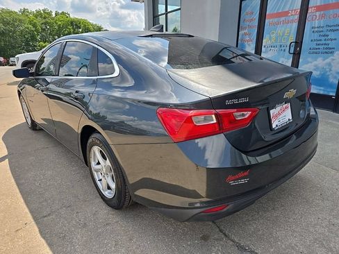 Used 2017 Chevrolet Malibu LS w/ LPO, Convenience Package 1 FWD image 7