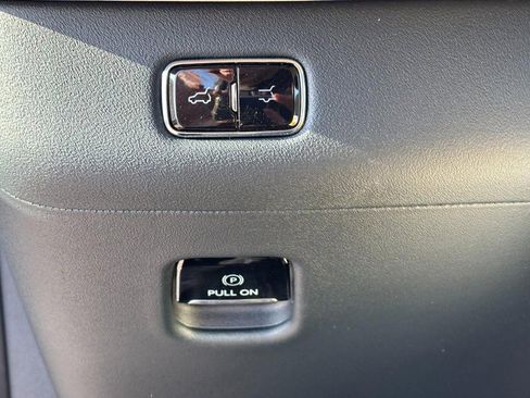 New 2025 Lincoln Navigator L Reserve image 17