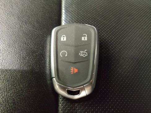 Used 2016 Cadillac XTS Luxury w/ Driver Awareness Package AWD/4WD image 32