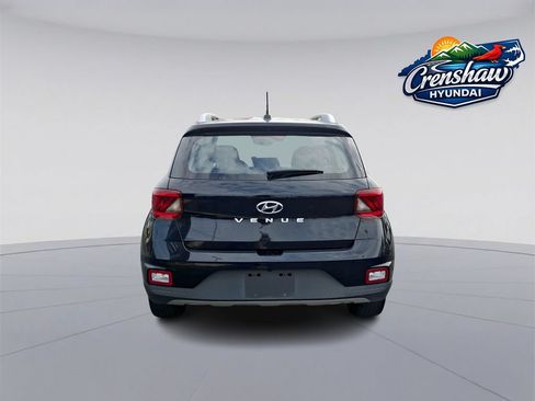 Used 2023 Hyundai Venue SEL FWD image 5