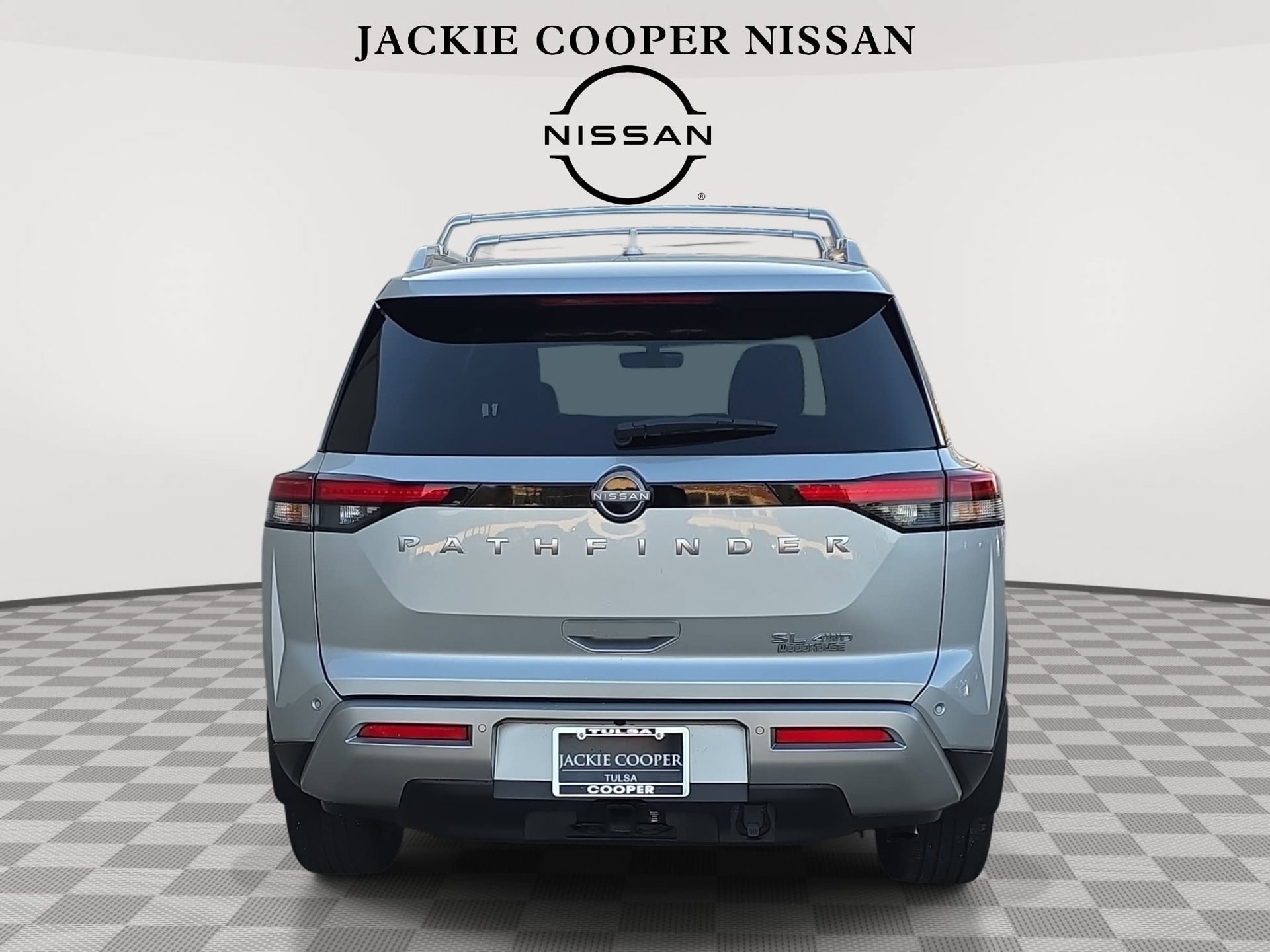 Used 2025 Nissan Pathfinder SL w/ SL Premium Package AWD/4WD image 6