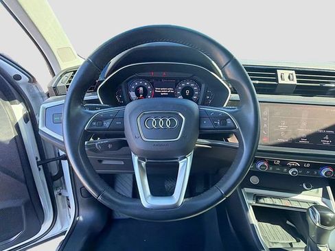 Used 2020 Audi Q3 2.0T Premium Plus w/ Premium Plus Package image 37