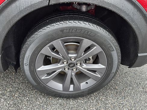 Used 2022 Ford Explorer XLT w/ Equipment Group 202A image 35