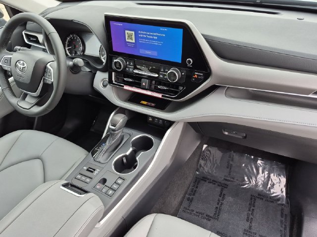 Certified 2026 Toyota Highlander XLE AWD/4WD image 33