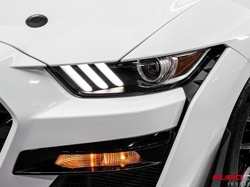 Used 2022 Ford Mustang Shelby GT500 w/ Technology Package RWD image 12
