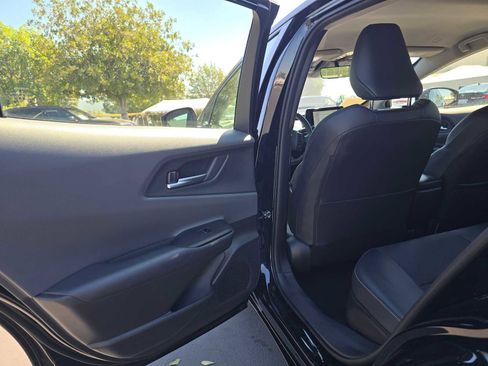 Used 2025 Toyota Prius XLE image 16