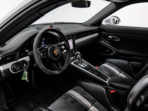 Used 2018 Porsche 911 GT3 w/ Sport Chrono Package image 40