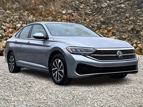 Used 2024 Volkswagen Jetta S image 9