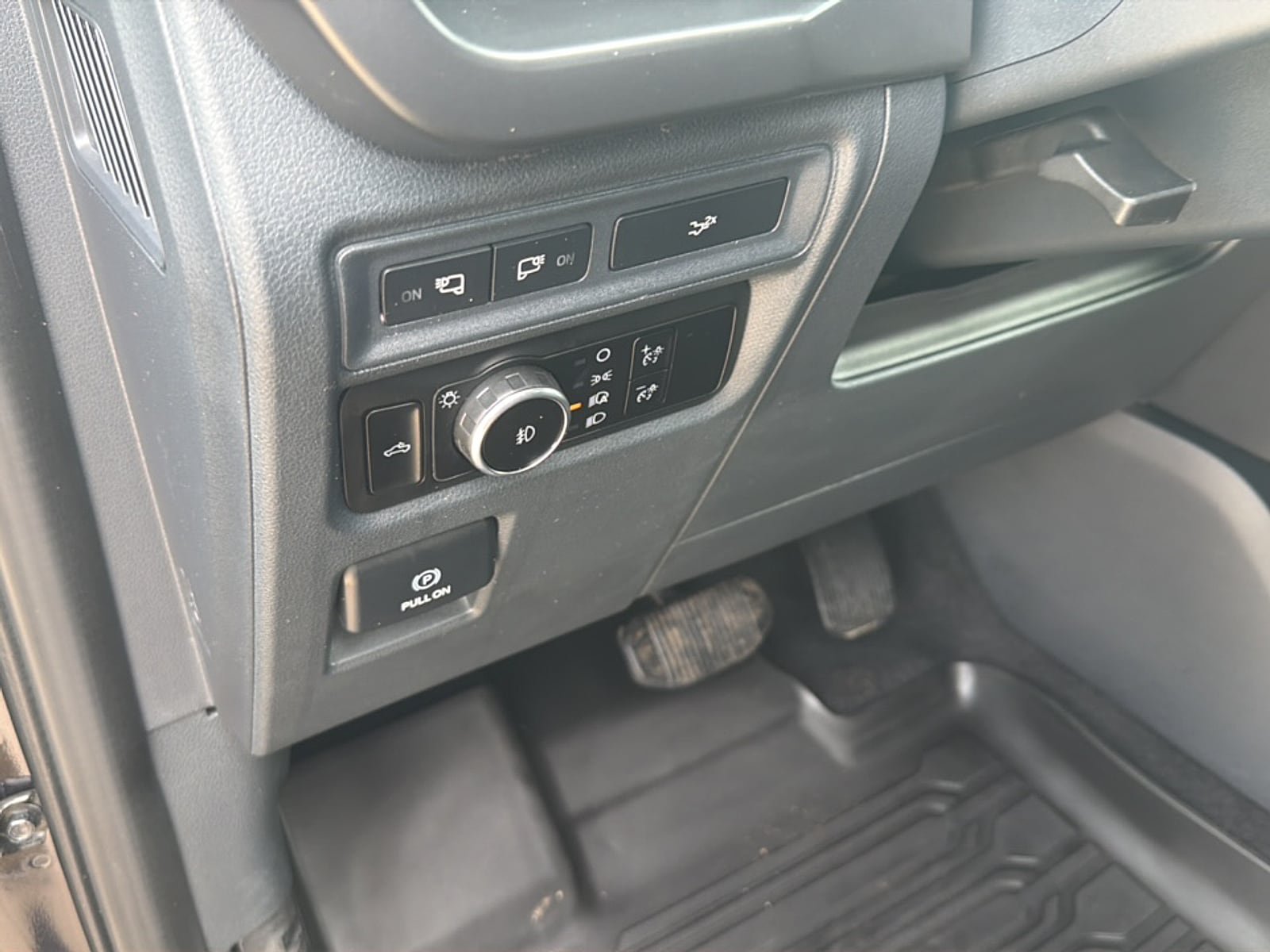 Used 2024 Ford F150 XLT w/ Equipment Group 302A MID AWD/4WD image 21