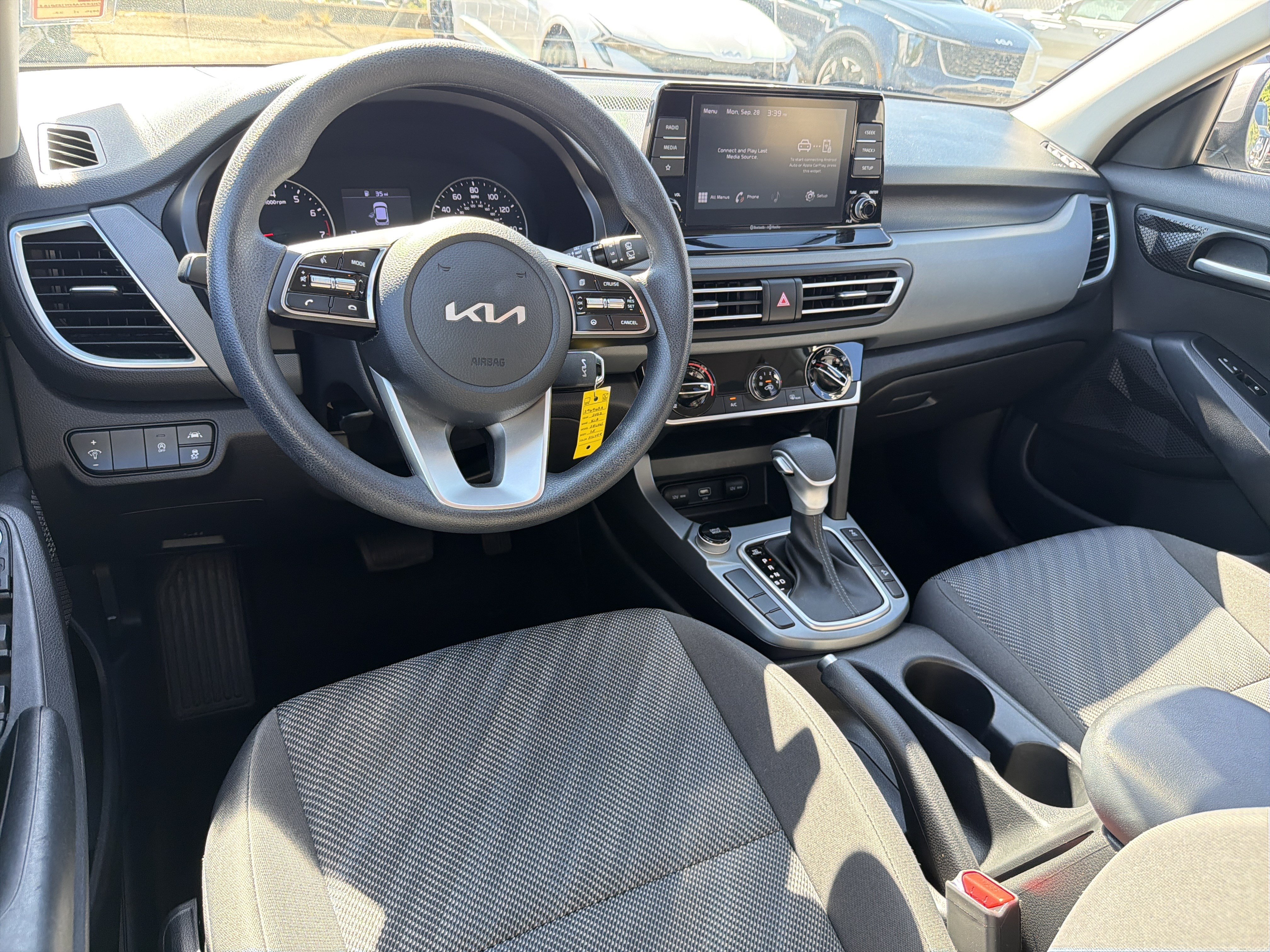 Used 2022 Kia Seltos LX AWD/4WD image 22