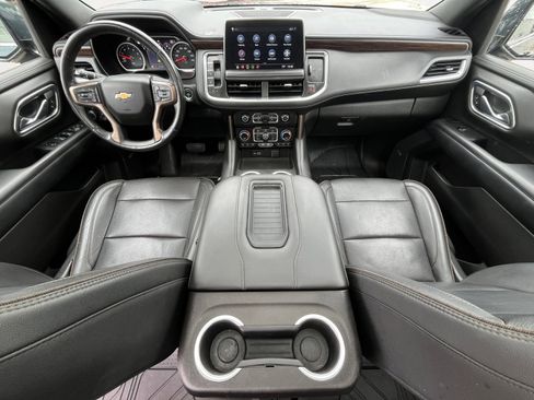 Used 2021 Chevrolet Suburban High Country AWD/4WD image 3