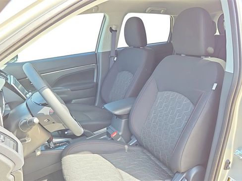 Used 2025 Mitsubishi Outlander Sport LE image 26