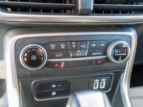 Used 2022 Ford EcoSport SE w/ SE Convenience Package image 26