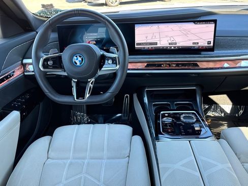 Used 2025 BMW 750e xDrive w/ Premium Package AWD/4WD image 13