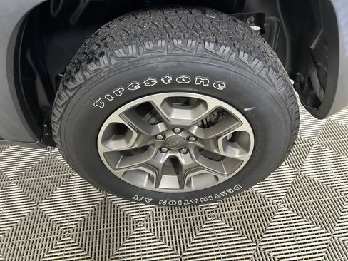 Used 2020 Jeep Cherokee Trailhawk image 10