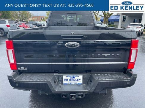 Used 2022 Ford F350 Lariat w/ Black Appearance Package image 35