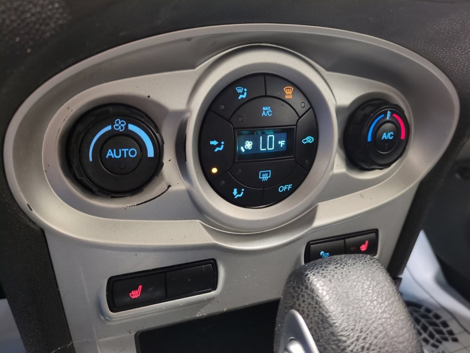 Used 2017 Ford Fiesta SE w/ Cold Weather Package FWD image 20