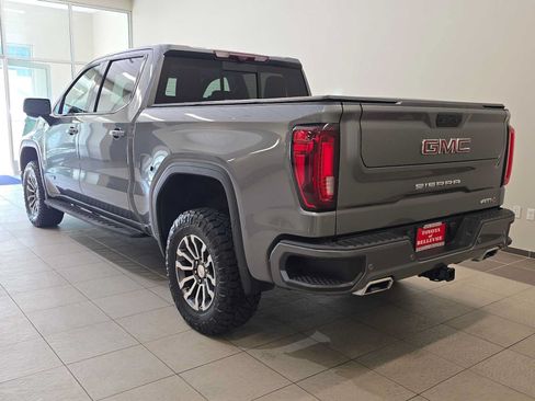 Used 2021 GMC Sierra 1500 AT4 w/ AT4 Premium Package AWD/4WD image 4
