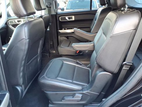Used 2023 Ford Explorer XLT w/ Equipment Group 202A image 10