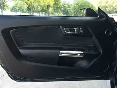 Used 2021 Ford Mustang Coupe RWD image 32
