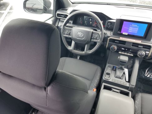 Used 2025 Toyota Tacoma SR image 15