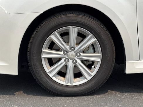 Used 2011 Subaru Legacy 2.5i Premium w/ All-Weather Pkg AWD/4WD image 23