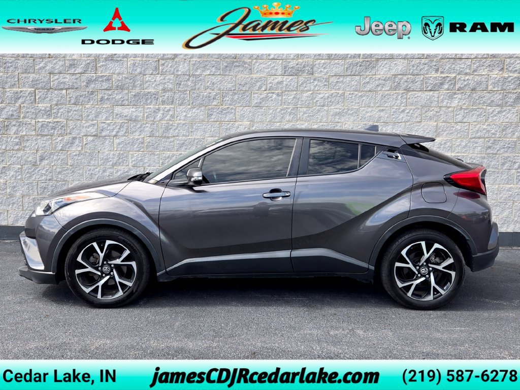 Used 2019 Toyota C-HR XLE FWD image 2