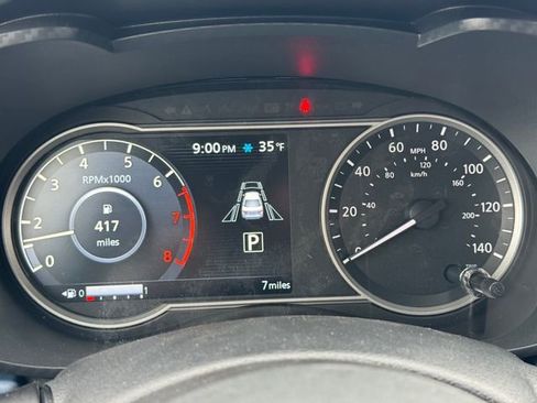 New 2025 Nissan Versa SV w/ Trunk Package FWD image 18