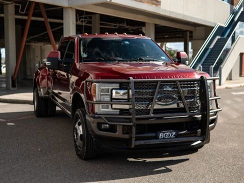 Used 2017 Ford F350 King Ranch w/ King Ranch Ultimate Package image 3