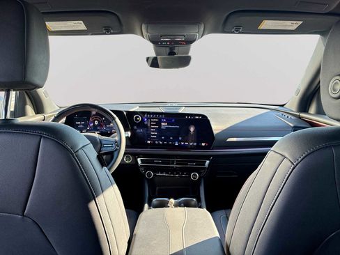 Certified 2025 Chevrolet Traverse RS image 21