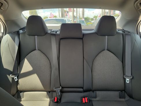 Used 2022 Toyota Camry LE image 21
