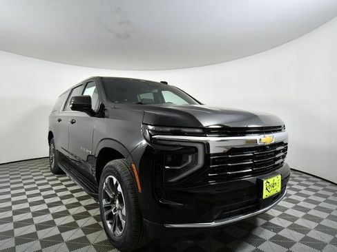 New 2026 Chevrolet Suburban LS image 8