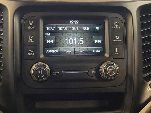 Used 2018 Jeep Cherokee Latitude image 25