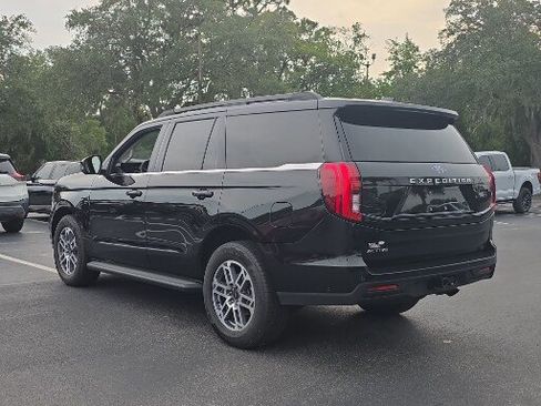 Certified 2025 Ford Expedition Active RWD image 5