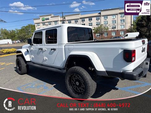 Used 2022 Jeep Gladiator Overland w/ Cold Weather Group AWD/4WD image 4