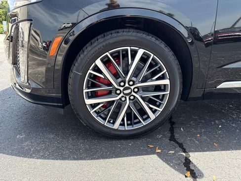 New 2025 Cadillac XT6 Sport w/ Technology Package image 10