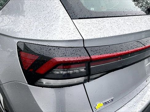 Used 2025 Volkswagen Taos S image 31